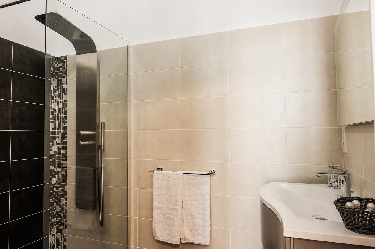 Les Suites De Peyrat Pézenas Exterior foto